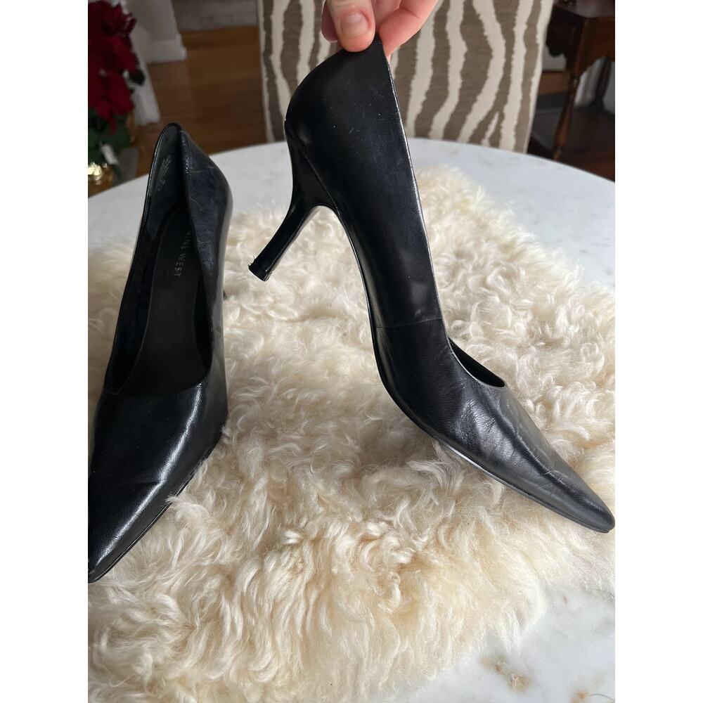 Nine West Pointed Black Leather Heels - Picture 5 of 9